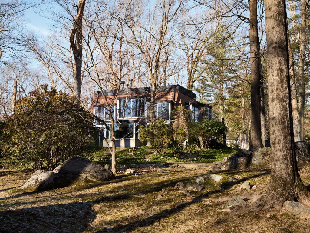 The Richard Barna House Bedford, New York Designed by John M. Johansen